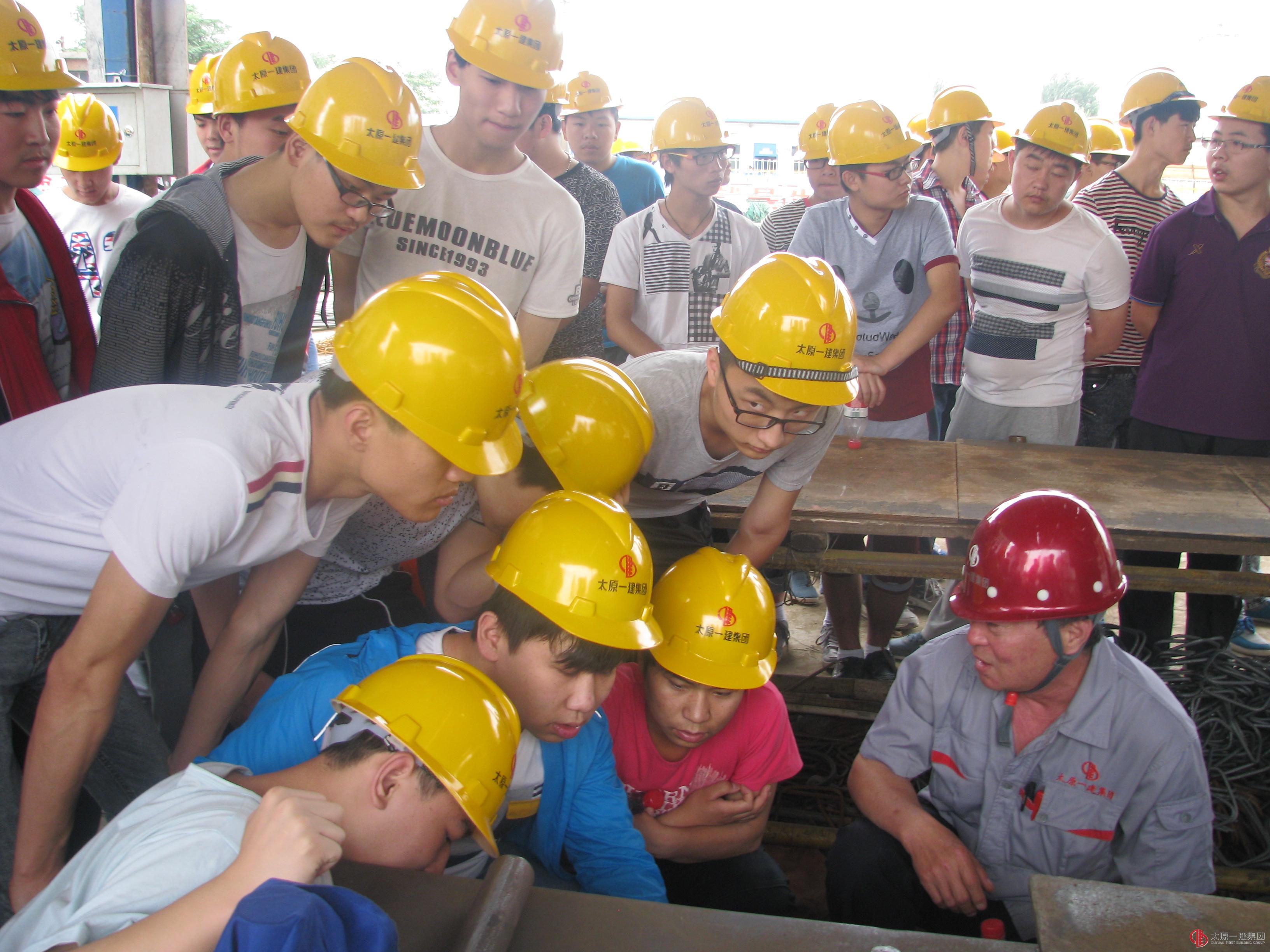 集團公司電工培訓班學員第二次參加現場實訓